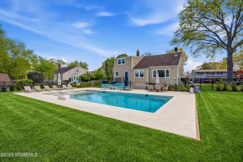 4 Cheryl Drive Oakhurst NJ 07755