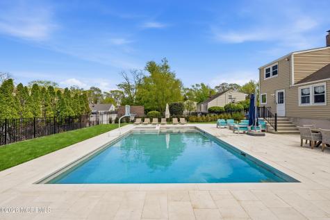 4 Cheryl Drive Oakhurst NJ 07755