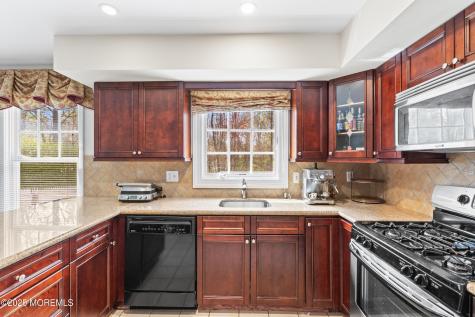 704 Deal Road Oakhurst NJ 07755