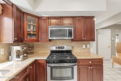 704 Deal Road Oakhurst NJ 07755