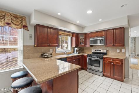 704 Deal Road Oakhurst NJ 07755