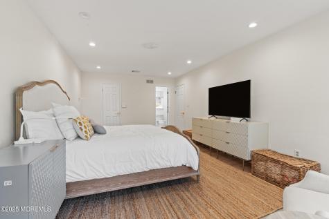 704 Deal Road Oakhurst NJ 07755