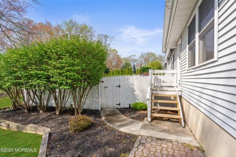 704 Deal Road Oakhurst NJ 07755