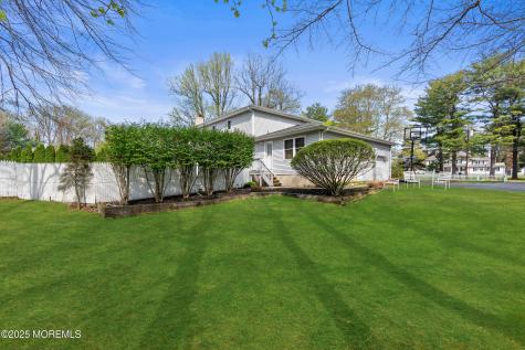 704 Deal Road Oakhurst NJ 07755