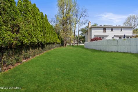 704 Deal Road Oakhurst NJ 07755