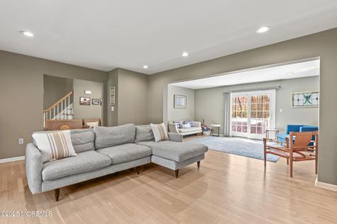 704 Deal Road Oakhurst NJ 07755