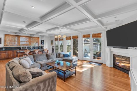 95 E River Road Rumson NJ 07760