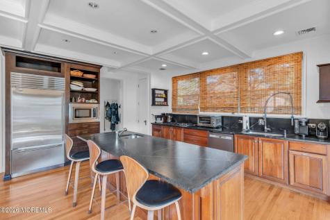 95 E River Road Rumson NJ 07760