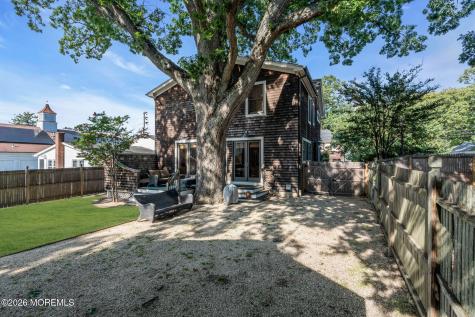 95 E River Road Rumson NJ 07760