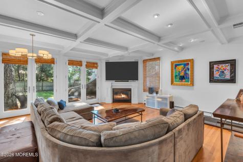 95 E River Road Rumson NJ 07760