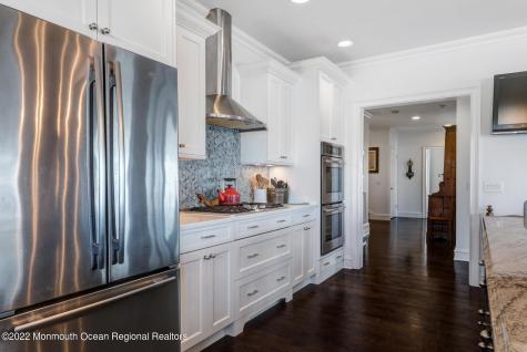306 Old Bridge Street Mantoloking NJ 08738
