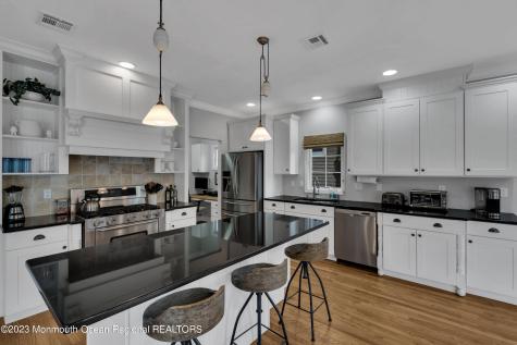 89 Mclean Avenue Manasquan NJ 08736