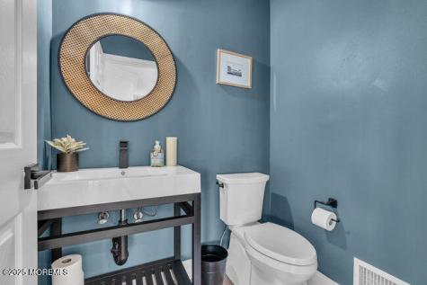 2 Captains Court Manasquan NJ 08736