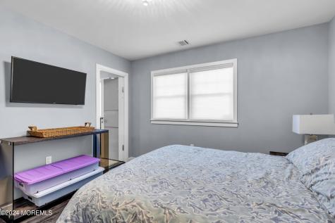 213 Hayes Court Lavallette NJ 08735