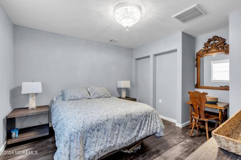 213 Hayes Court Lavallette NJ 08735