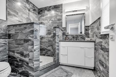 213 Hayes Court Lavallette NJ 08735