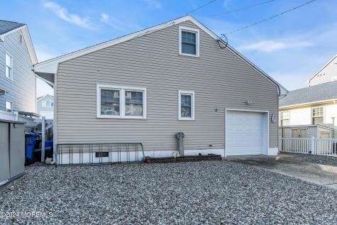 213 Hayes Court Lavallette NJ 08735
