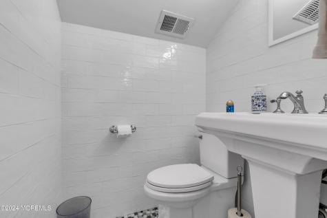 213 Hayes Court Lavallette NJ 08735