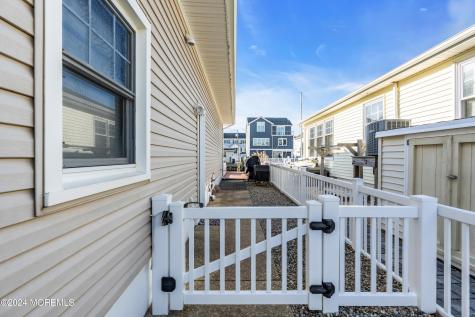 213 Hayes Court Lavallette NJ 08735