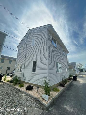 23 E Surf Way Lavallette NJ 08735