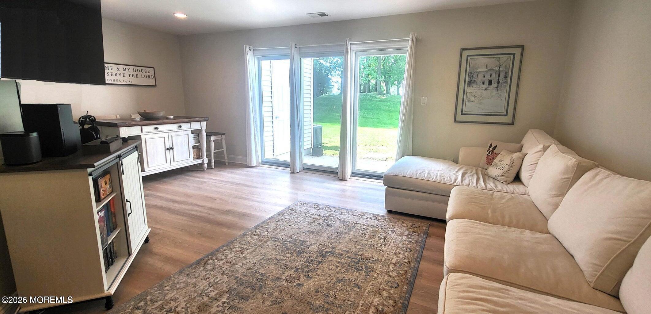32 Redwood Drive Eatontown NJ 07724
