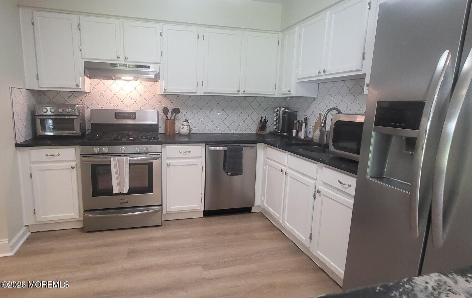 32 Redwood Drive Eatontown NJ 07724