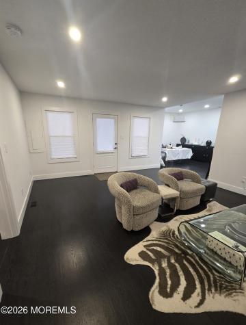 486 W Lincoln Avenue Oakhurst NJ 07755