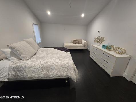 486 W Lincoln Avenue Oakhurst NJ 07755