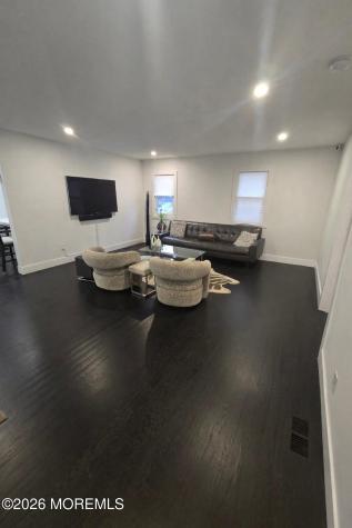 486 W Lincoln Avenue Oakhurst NJ 07755