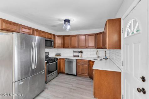 624 Fort Plains Road Howell NJ 07731