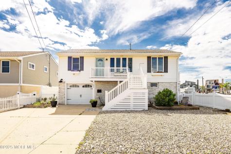 167 4th Avenue Manasquan NJ 08736