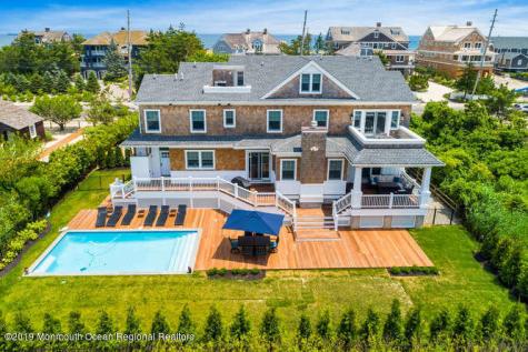1328 Ocean Avenue Mantoloking NJ 08738