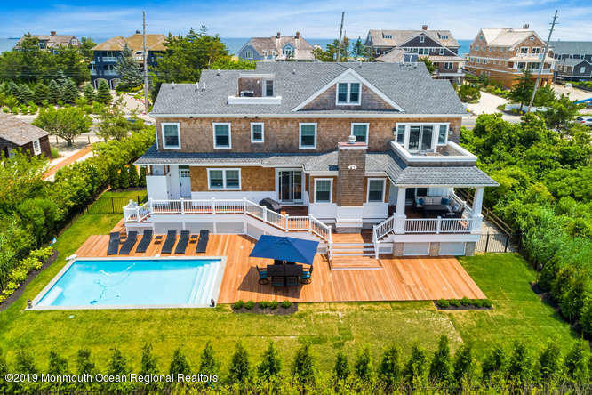 1328 Ocean Avenue Mantoloking NJ 08738