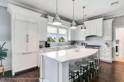 1328 Ocean Avenue Mantoloking NJ 08738