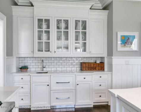 1328 Ocean Avenue Mantoloking NJ 08738