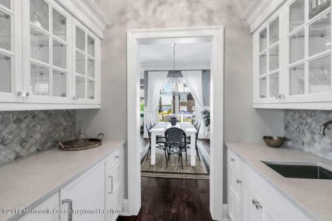 1328 Ocean Avenue Mantoloking NJ 08738