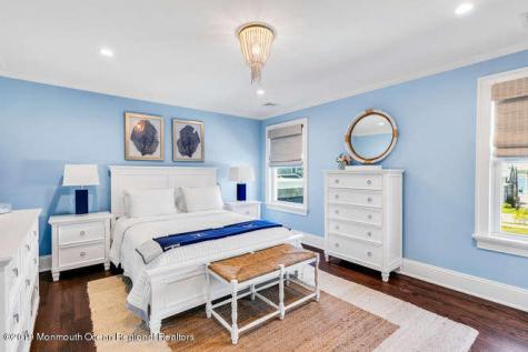 1328 Ocean Avenue Mantoloking NJ 08738