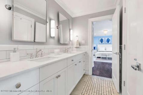 1328 Ocean Avenue Mantoloking NJ 08738
