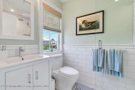 1328 Ocean Avenue Mantoloking NJ 08738