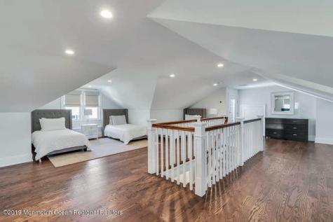 1328 Ocean Avenue Mantoloking NJ 08738