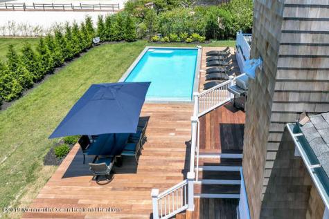 1328 Ocean Avenue Mantoloking NJ 08738