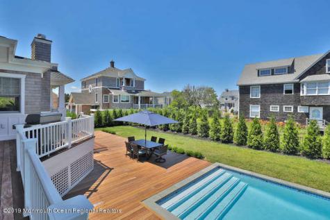 1328 Ocean Avenue Mantoloking NJ 08738