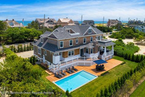 1328 Ocean Avenue Mantoloking NJ 08738