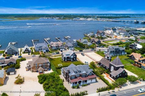 1328 Ocean Avenue Mantoloking NJ 08738