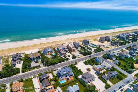 1328 Ocean Avenue Mantoloking NJ 08738