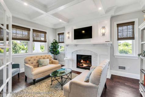 1328 Ocean Avenue Mantoloking NJ 08738