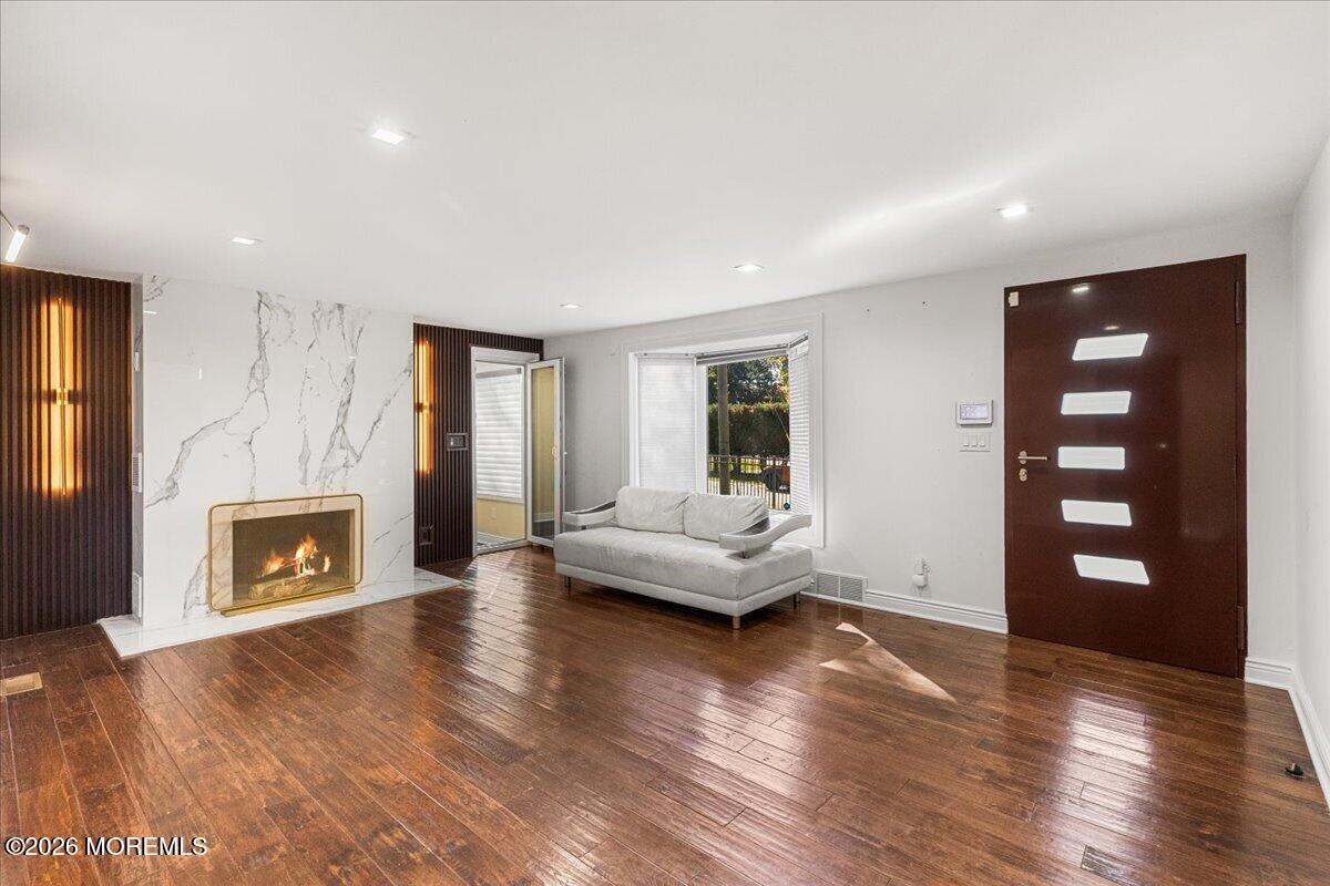 35 Farrington Avenue East Brunswick NJ 08816