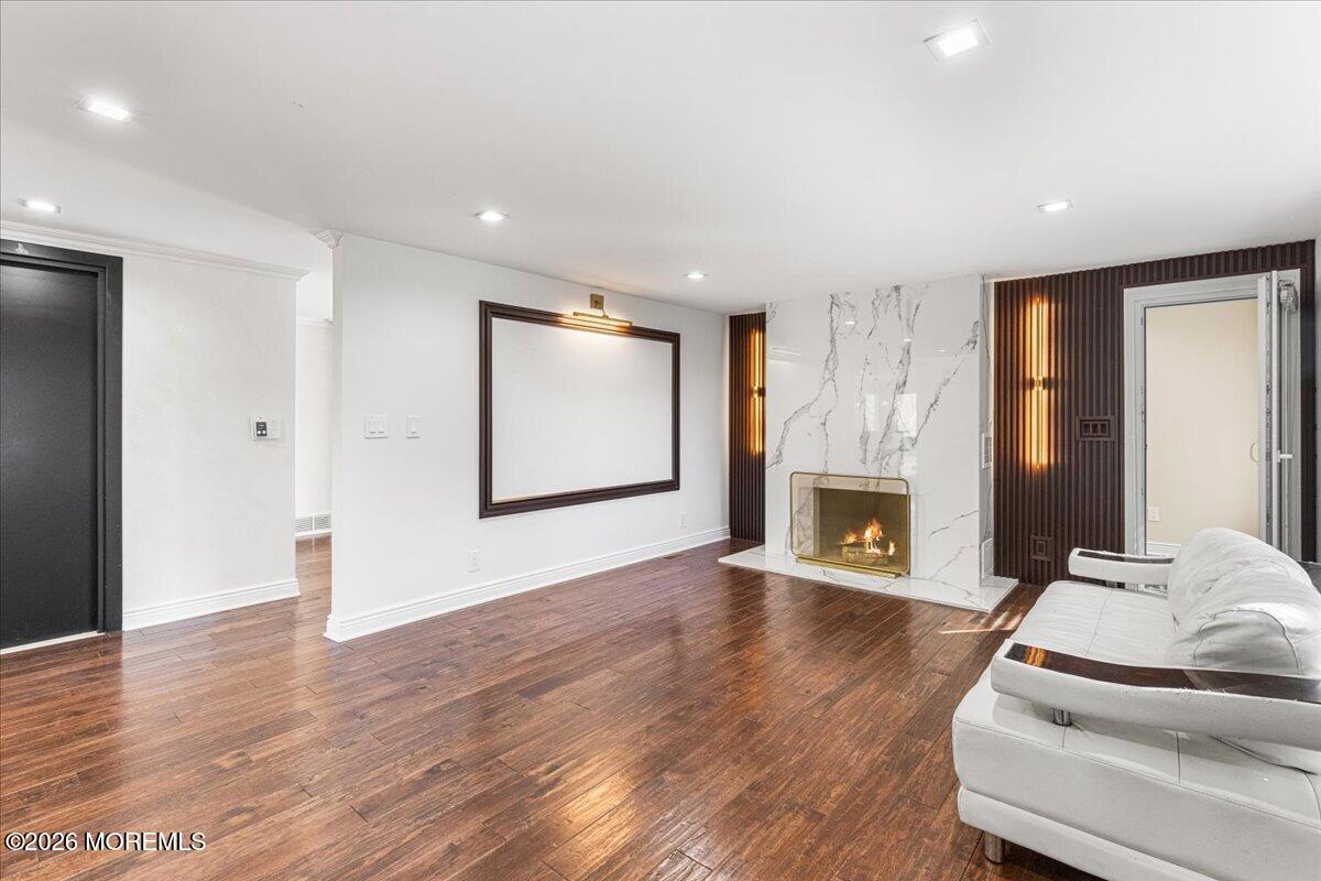 35 Farrington Avenue East Brunswick NJ 08816