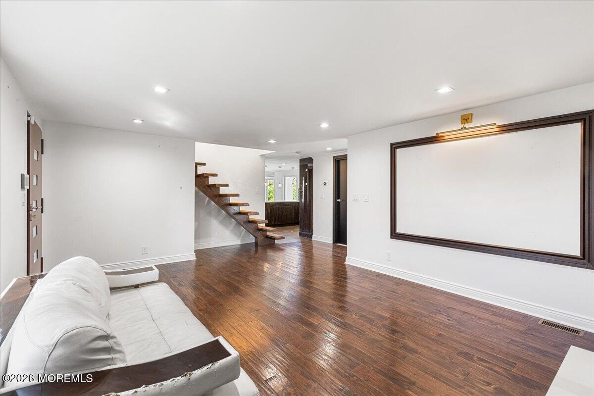 35 Farrington Avenue East Brunswick NJ 08816