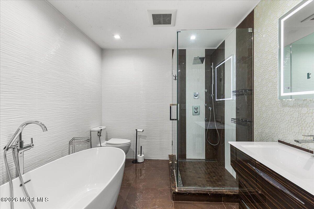 35 Farrington Avenue East Brunswick NJ 08816